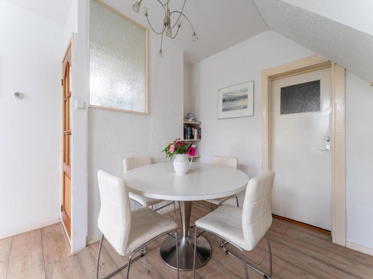 Modern Holiday Home In Heeg With Garden Exteriör bild